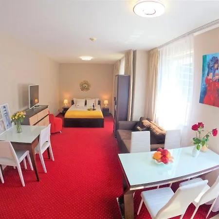 Lady In Red Kosciuszki 16 Kołobrzeg